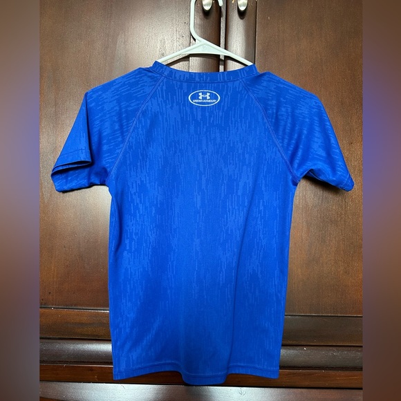 Boy’s Under Armour T-shirt - Picture 5 of 6